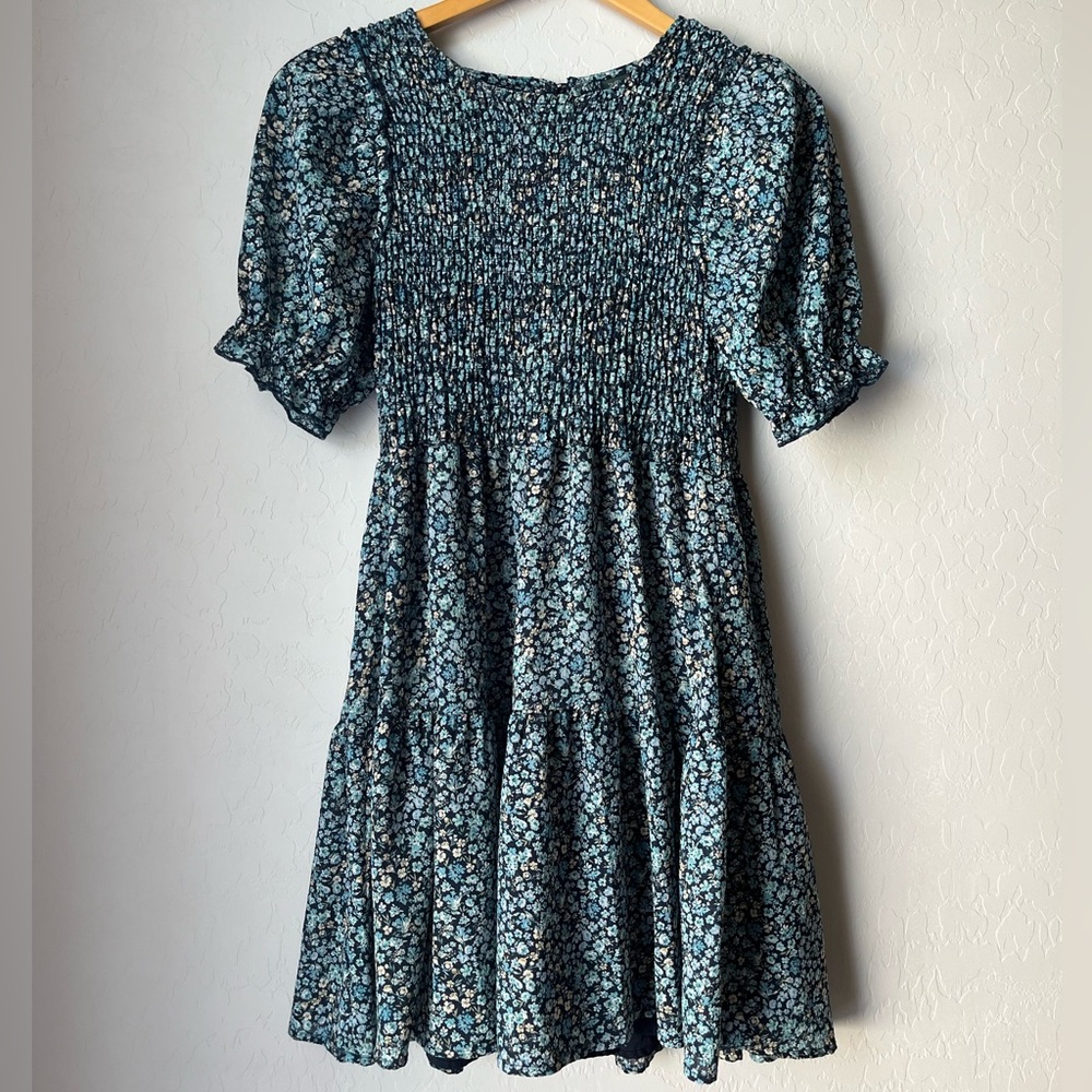 Blue floral puff sleeve dress